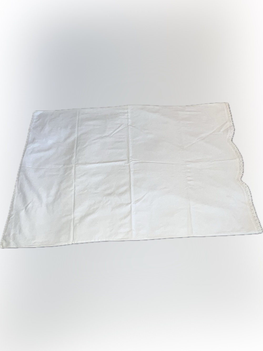 🔴Vintage New White Scalloped Edge Standard Pillowcase Crochet Edge
